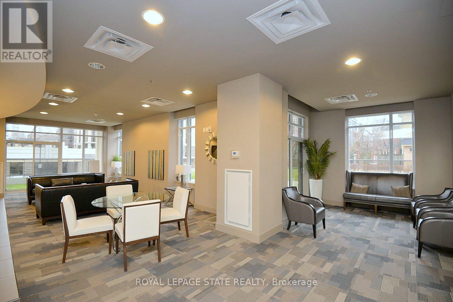 Photo 1 of 604 90 Charlton Avenue W, Hamilton ON