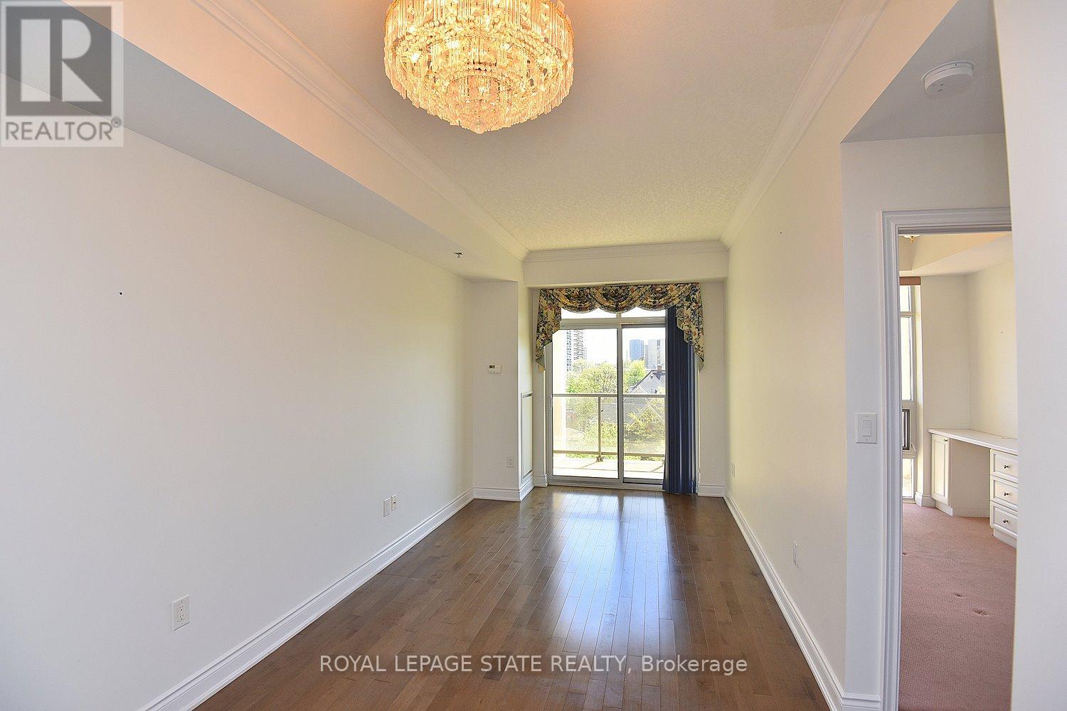 Photo 5 of 604 90 Charlton Avenue W, Hamilton ON