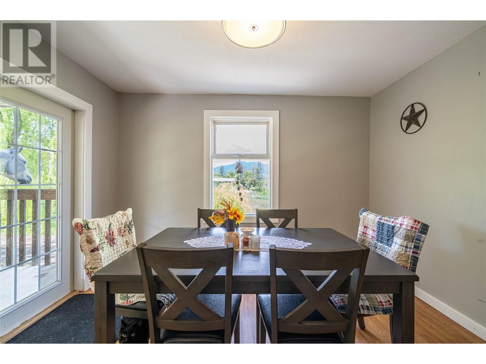 1956 Rosedale E Avenue, Armstrong