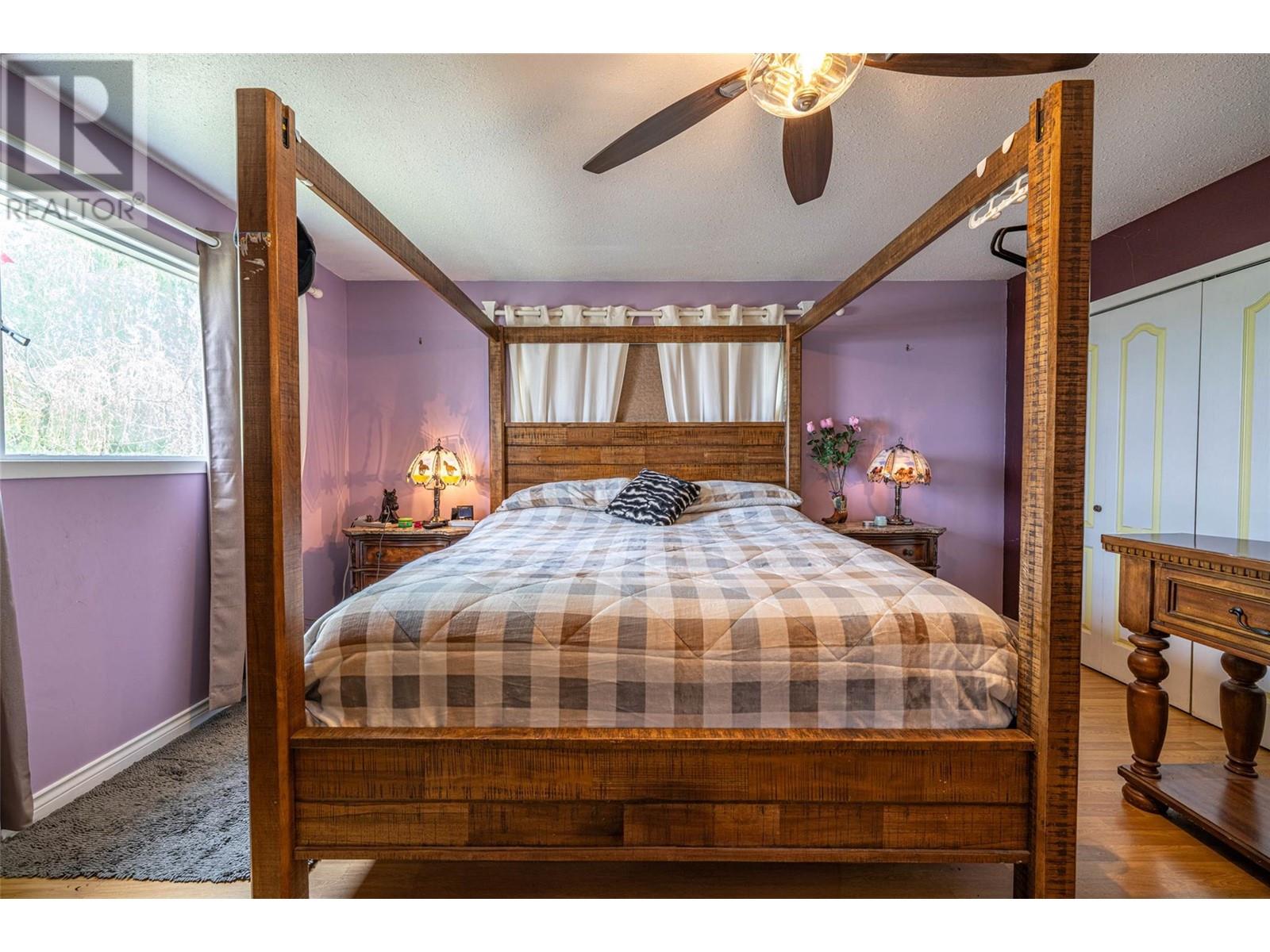 1956 Rosedale E Avenue, Armstrong