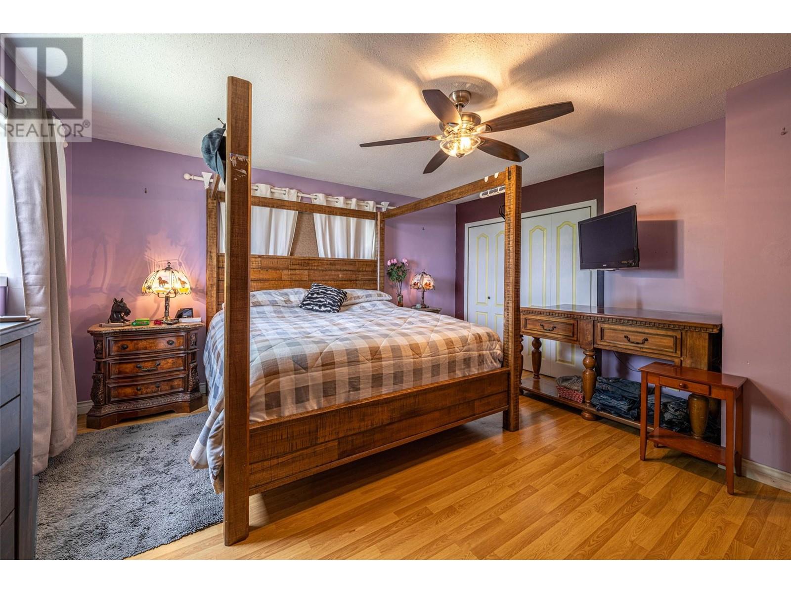 1956 Rosedale E Avenue, Armstrong