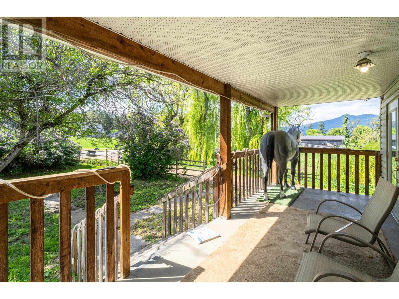 1956 Rosedale E Avenue, Armstrong