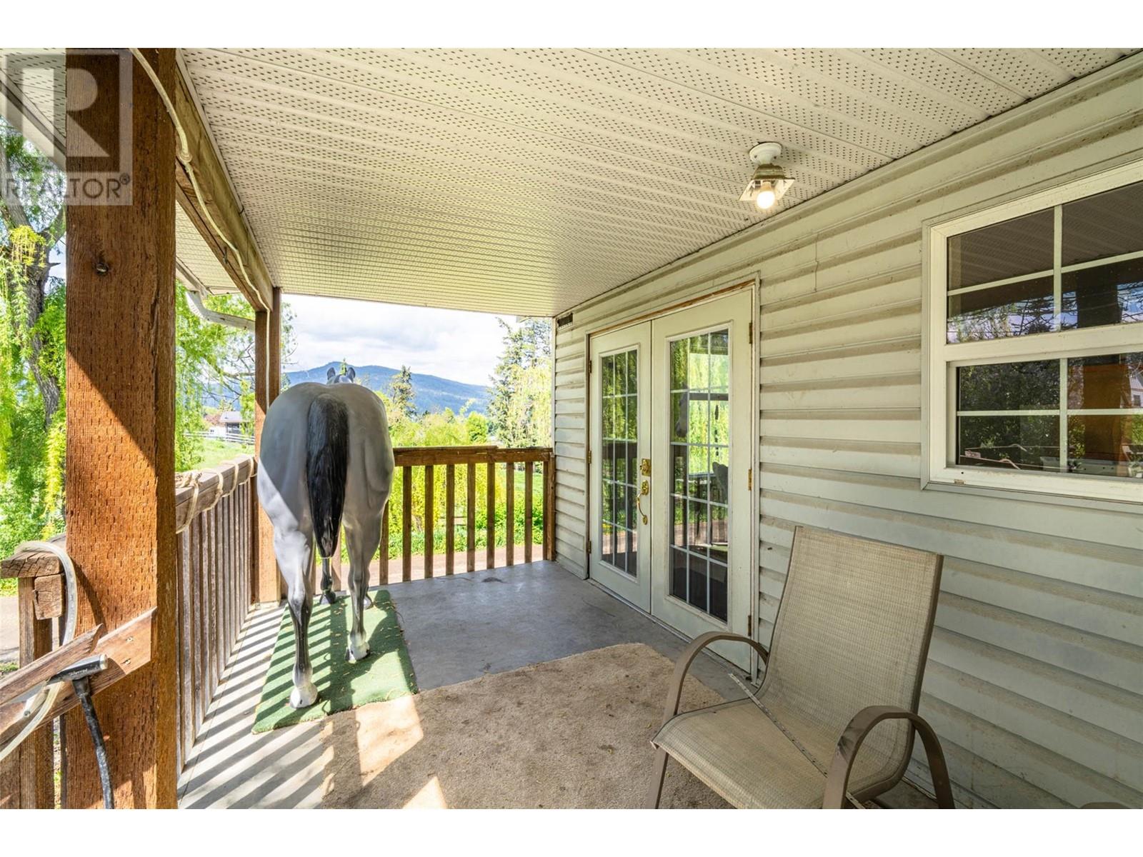 1956 Rosedale E Avenue, Armstrong