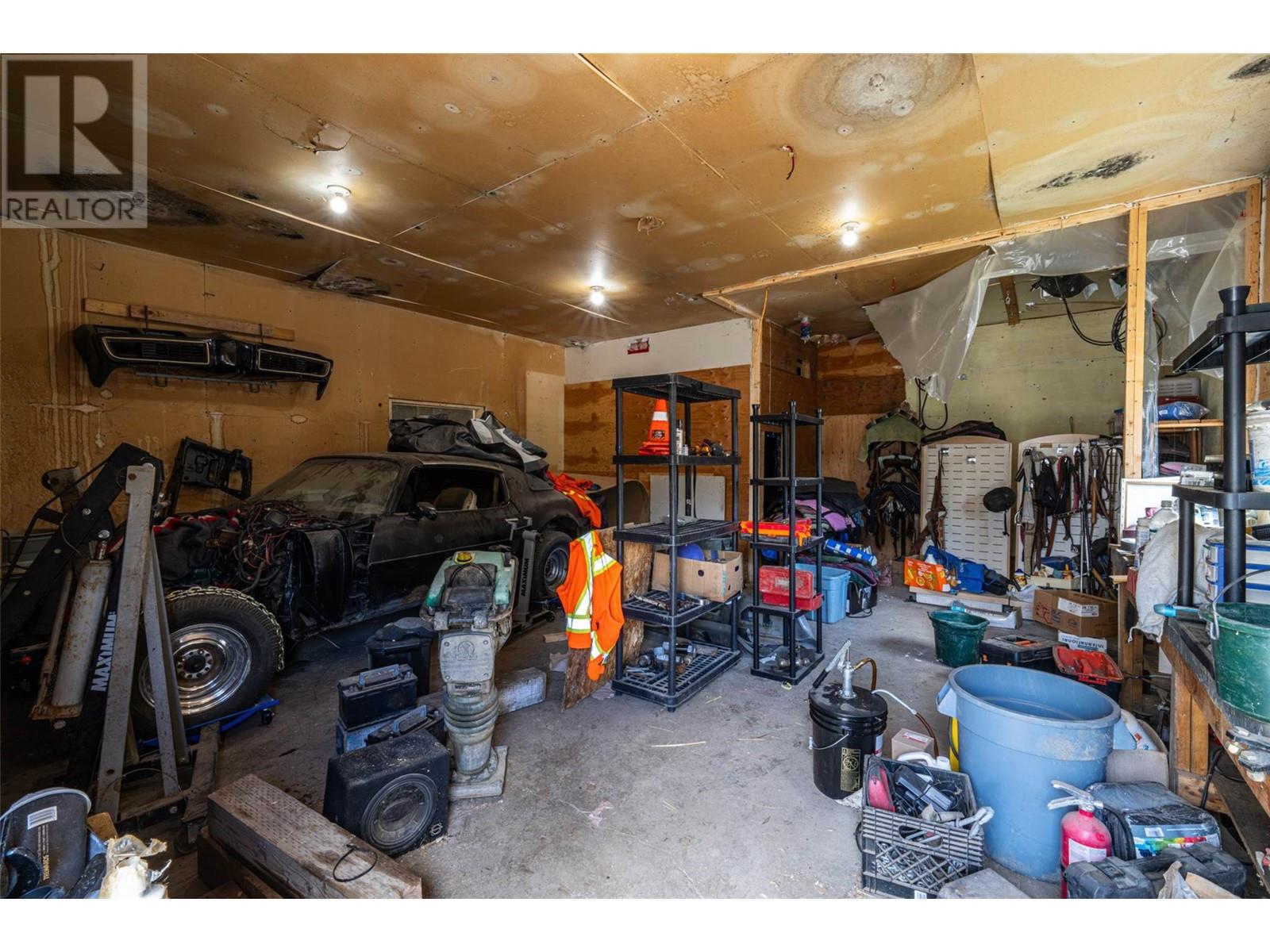 1956 Rosedale E Avenue, Armstrong