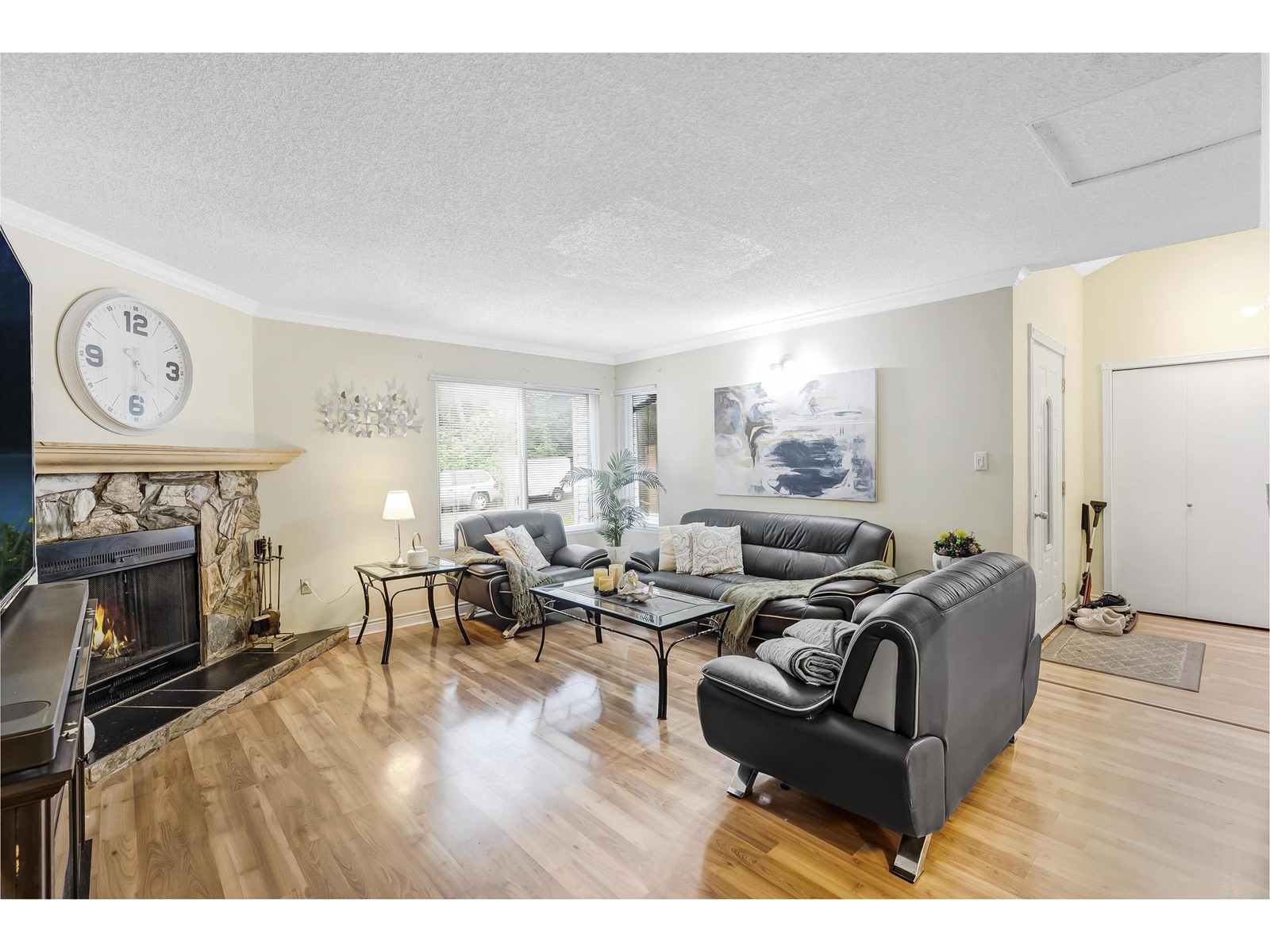 Photo 7 of 14783 101 Avenue, Surrey BC