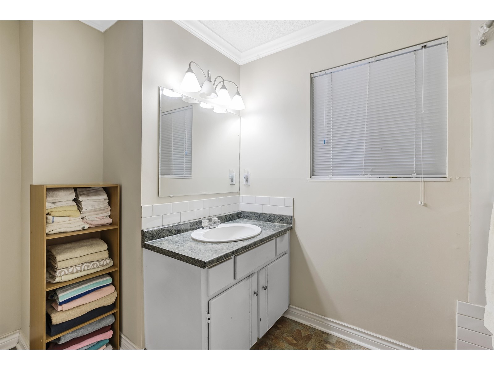 Photo 34 of 14783 101 Avenue, Surrey BC