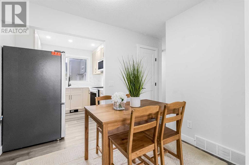 Single Family House for Sale in   Pensacola Crescent SE Penbrooke Meadows Calgary 