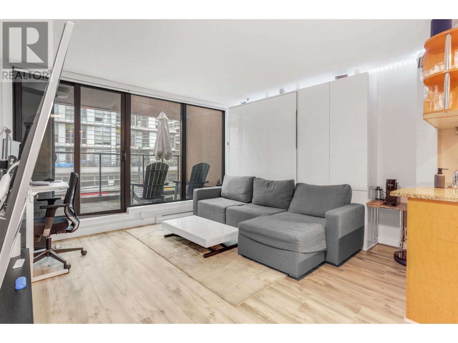 Photo 5 of 214 1189 Howe Street, Vancouver BC