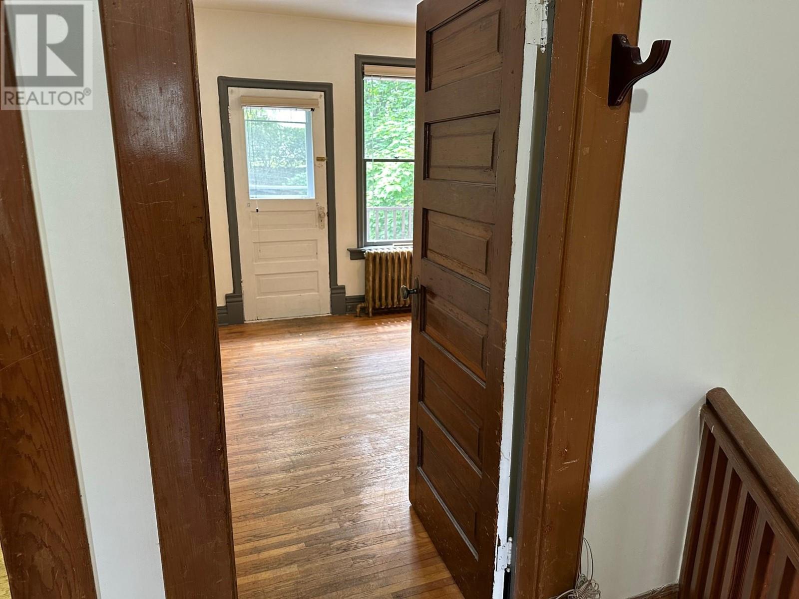 815 BAKER Street, Nelson