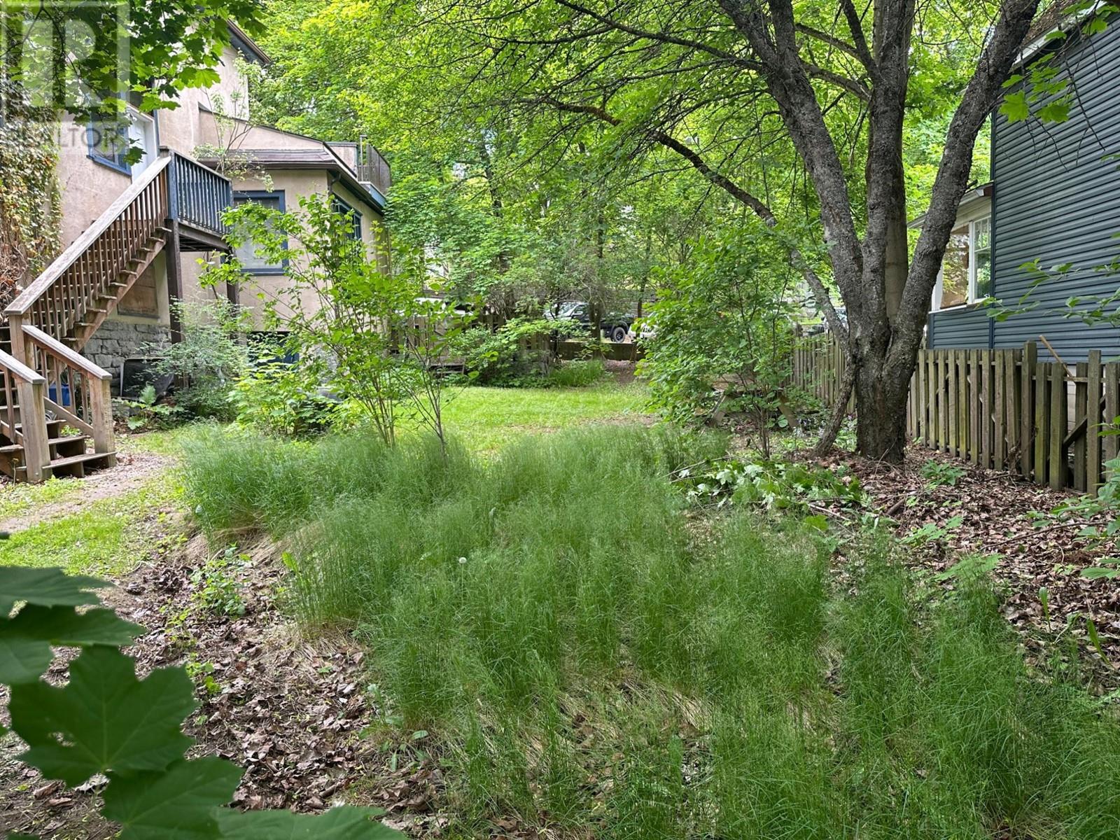 815 BAKER Street, Nelson