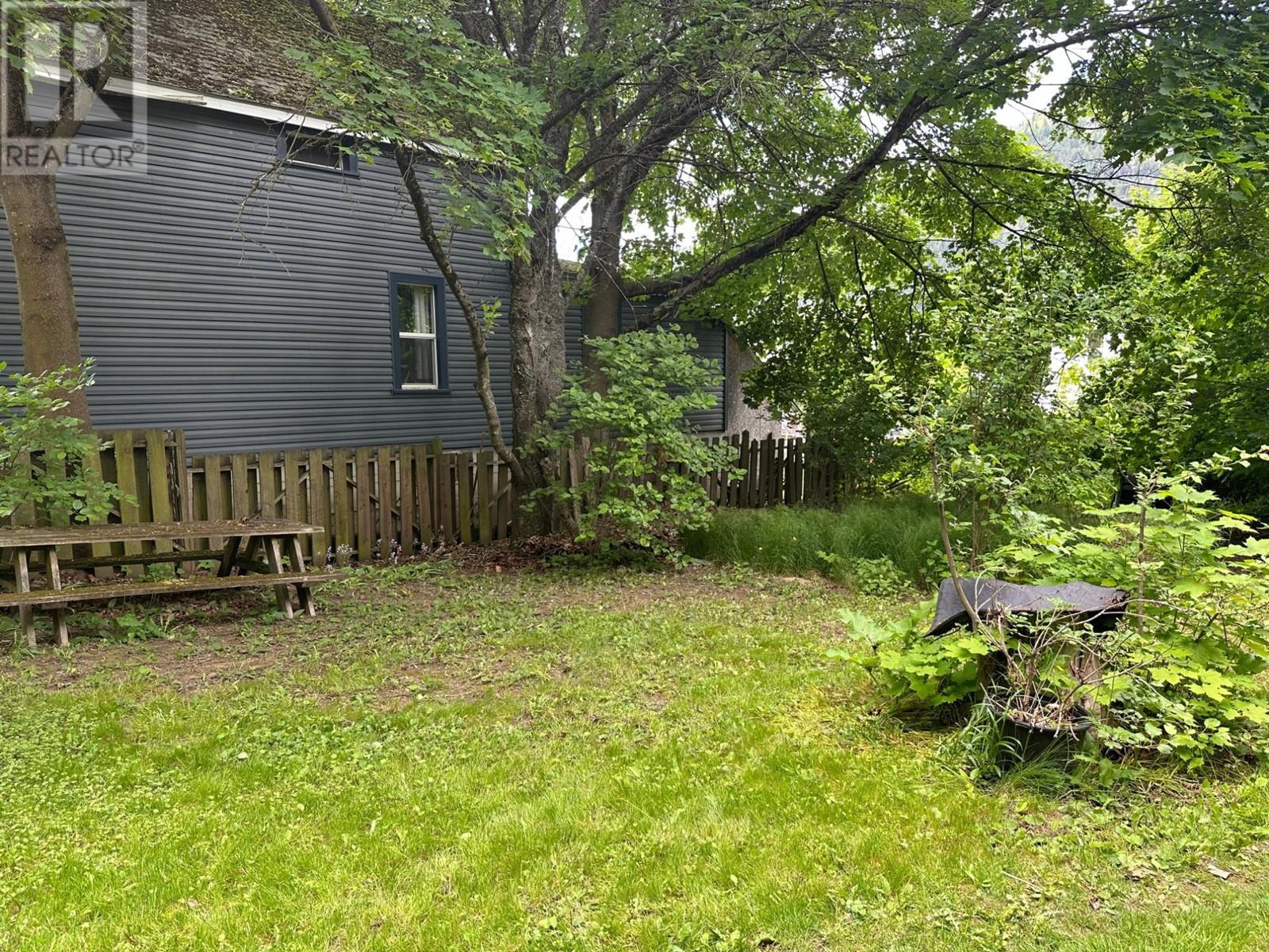 815 BAKER Street, Nelson