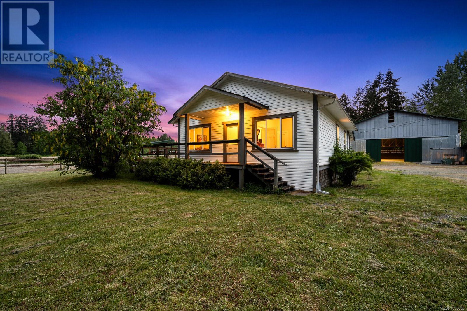 Photo 5 of 3155 Grant Rd, Courtenay BC