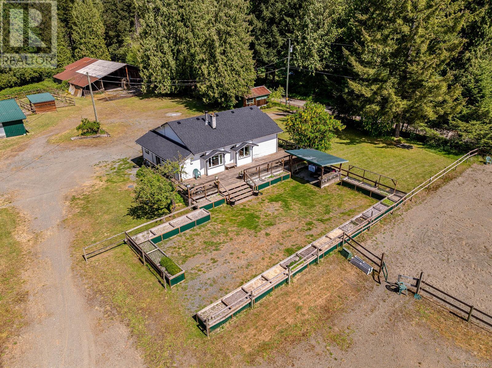 Photo 19 of 3155 Grant Rd, Courtenay BC