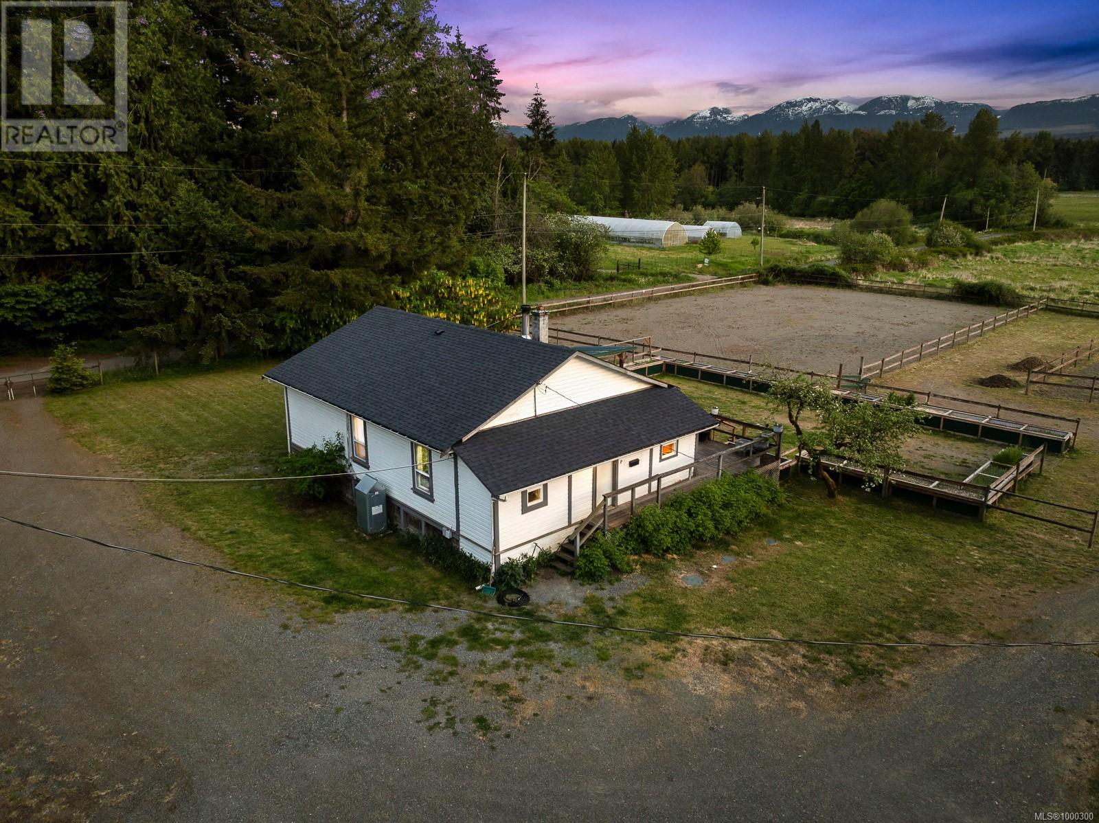 Photo 28 of 3155 Grant Rd, Courtenay BC