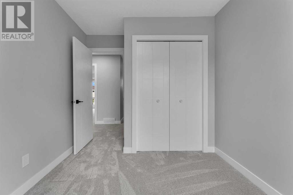 Single Family House for Sale in   Pensacola Crescent SE Penbrooke Meadows Calgary 
