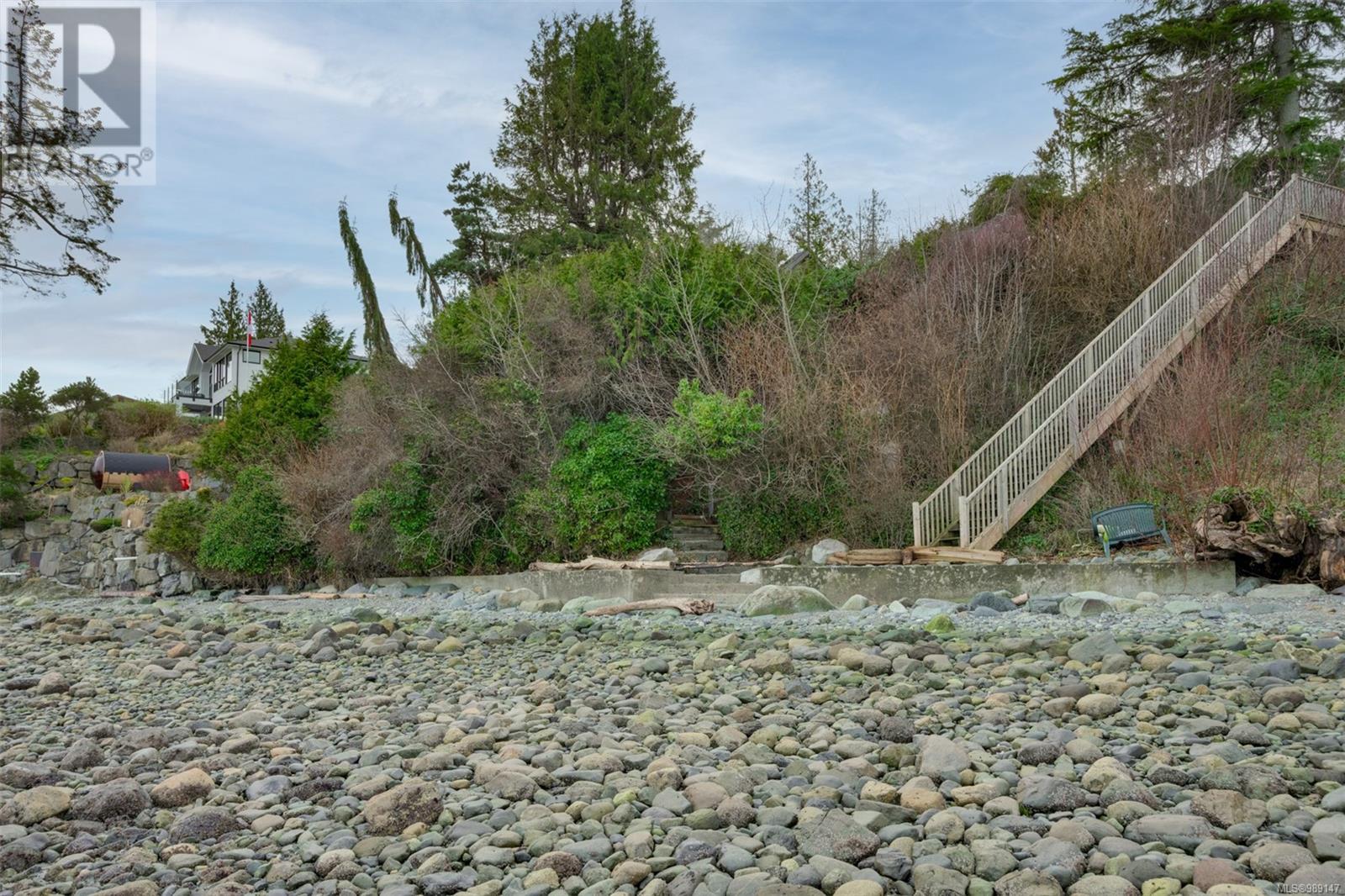  8441 Lochside Drive, Central Saanich