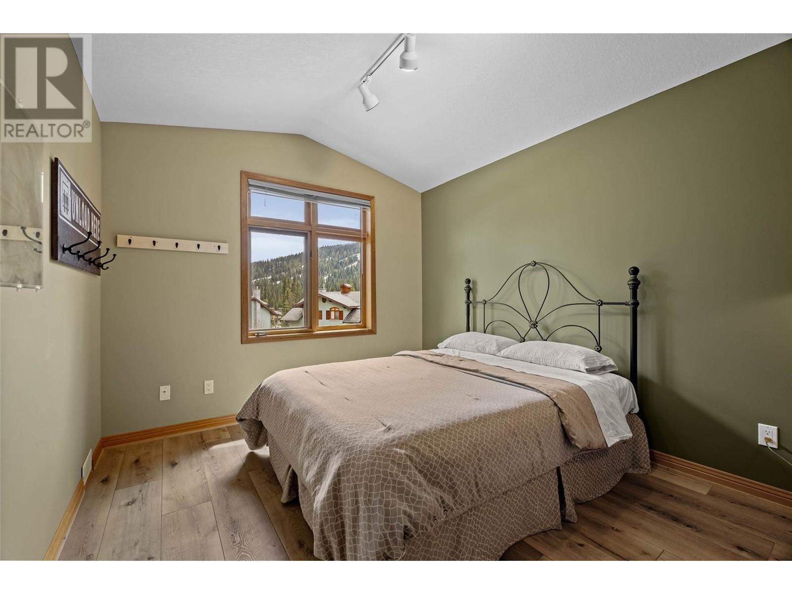 3320 Village Place Unit# 14, Sun Peaks