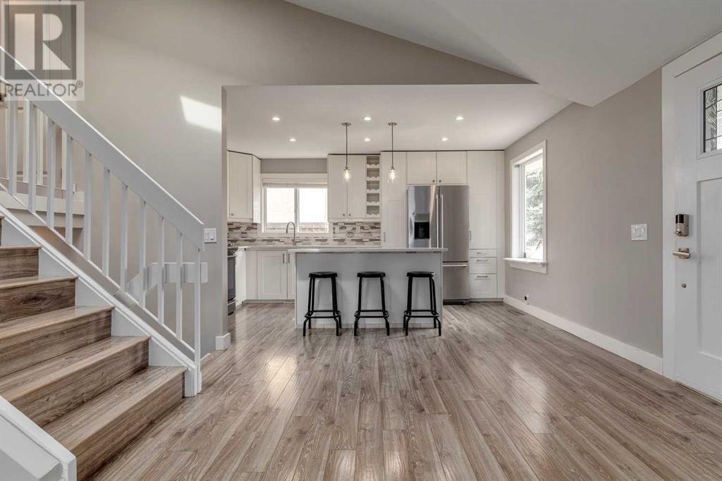 Single Family House 4 Level for Sale in  Woodglen Way SW Woodbine Calgary 