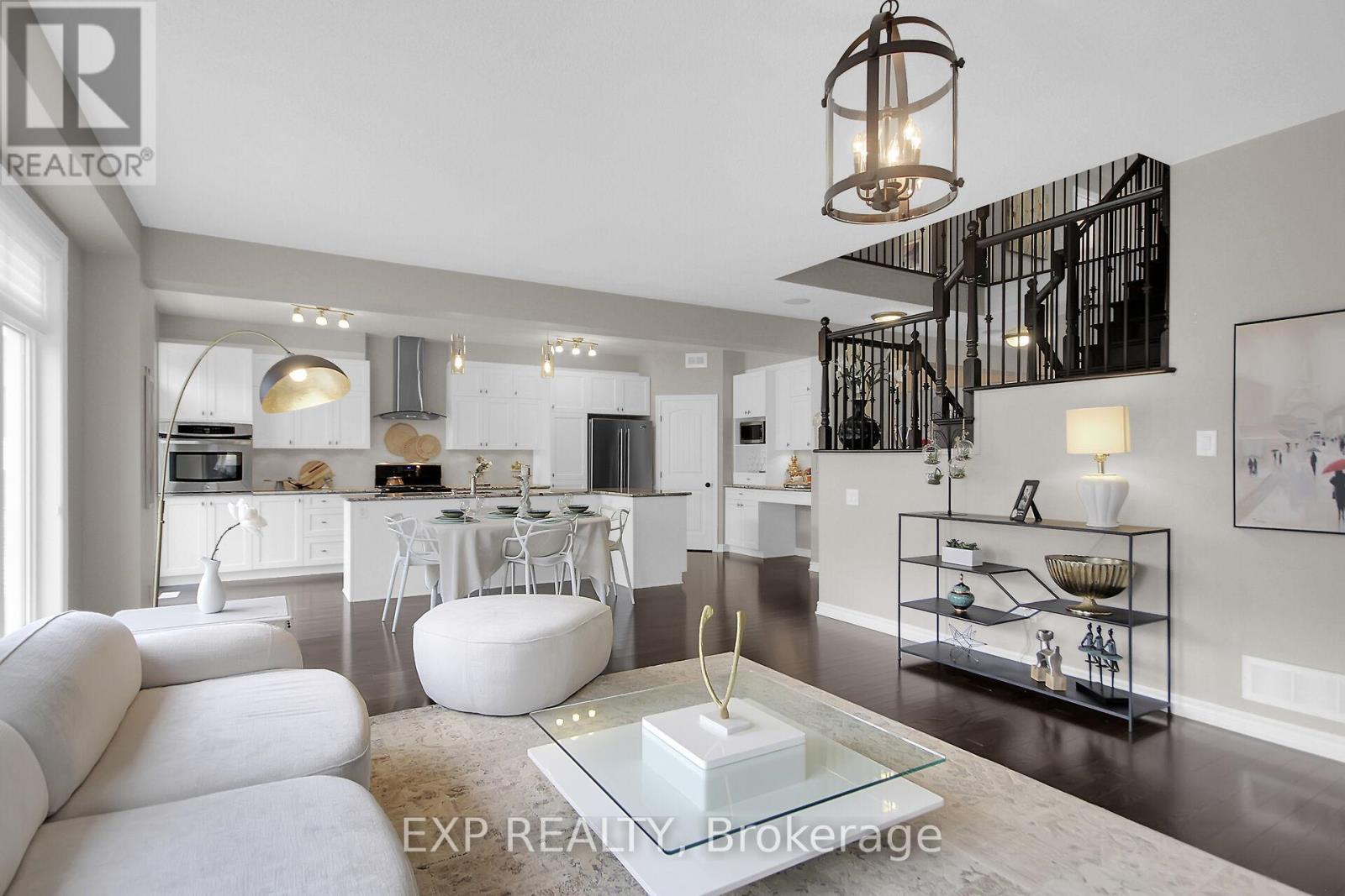 Photo 19 of 132 Gracewood Crescent, Ottawa ON