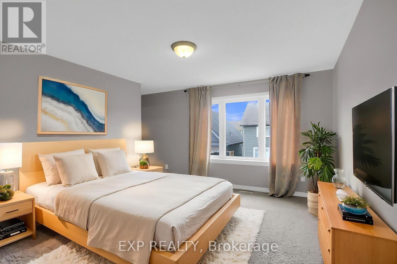 Photo 36 of 132 Gracewood Crescent, Ottawa ON