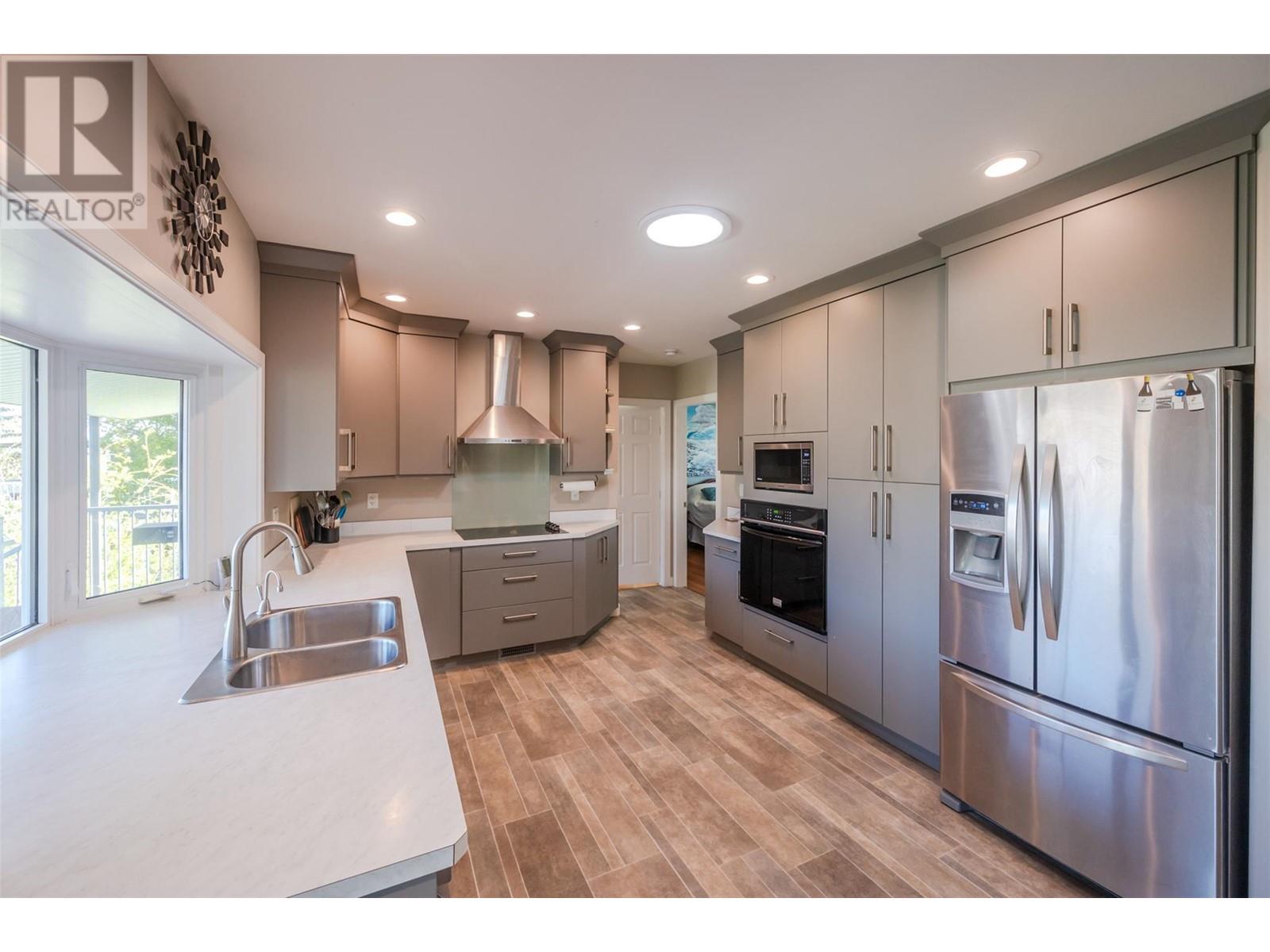 5614 Yarrow Street, Oliver
