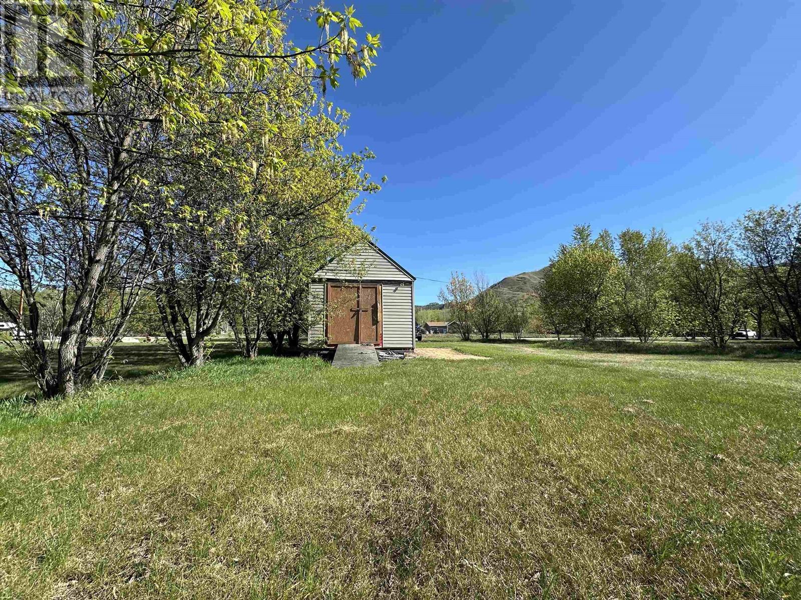 Photo 5 of 8931 Old Fort Loop, Fort St John BC