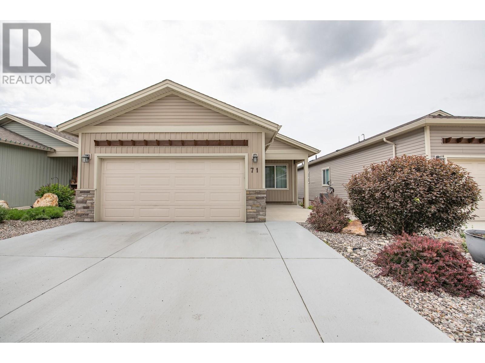 #71-2100 55 Avenue, Vernon