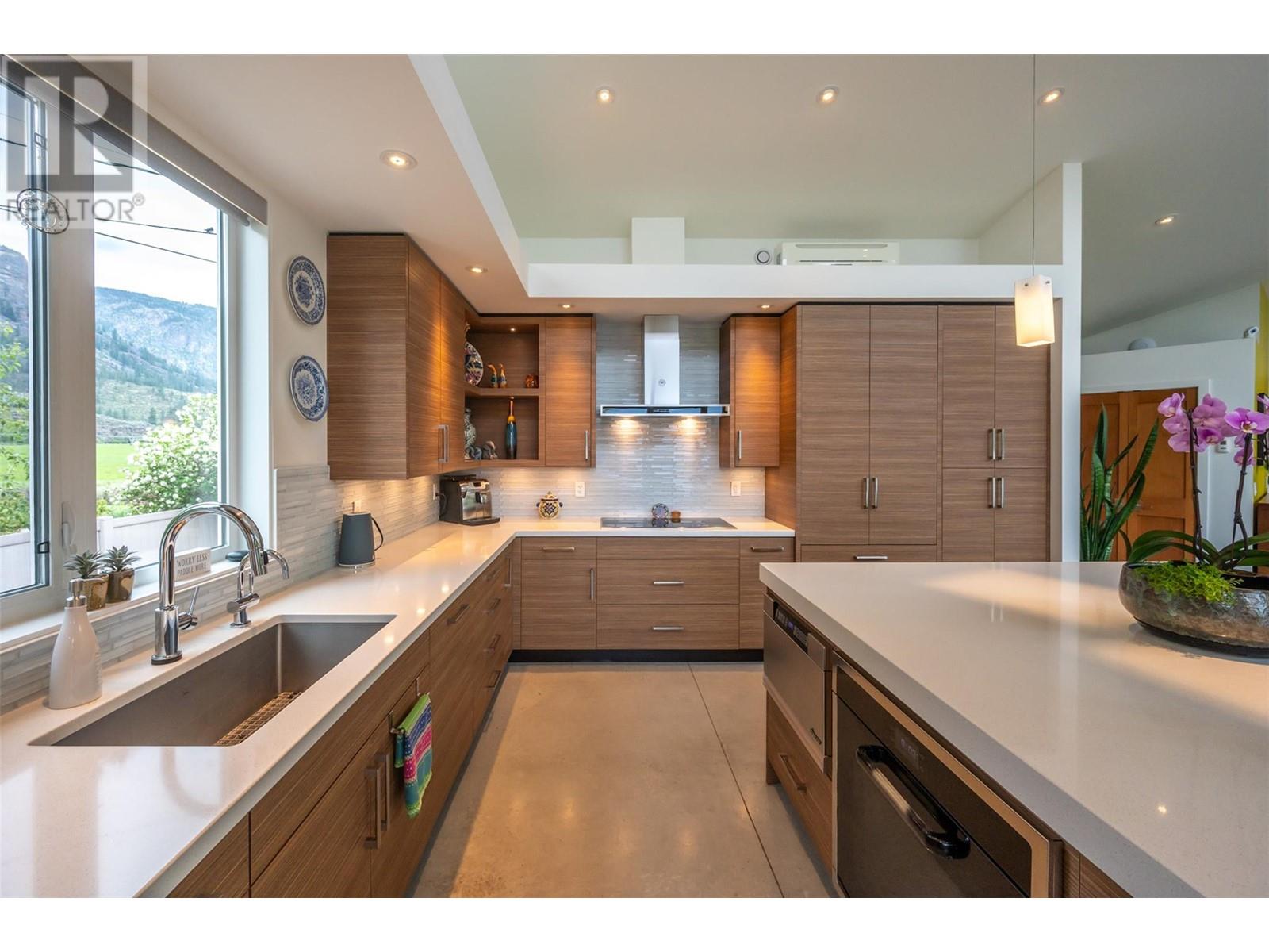  252 Sundial Road, Oliver