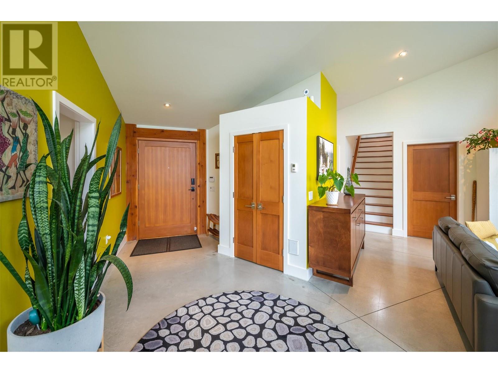  252 Sundial Road, Oliver