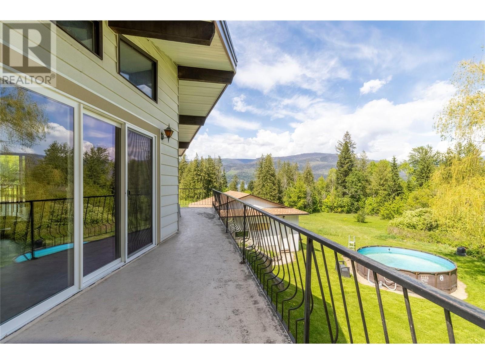  695 Waverly Park Frontage Road, Sorrento