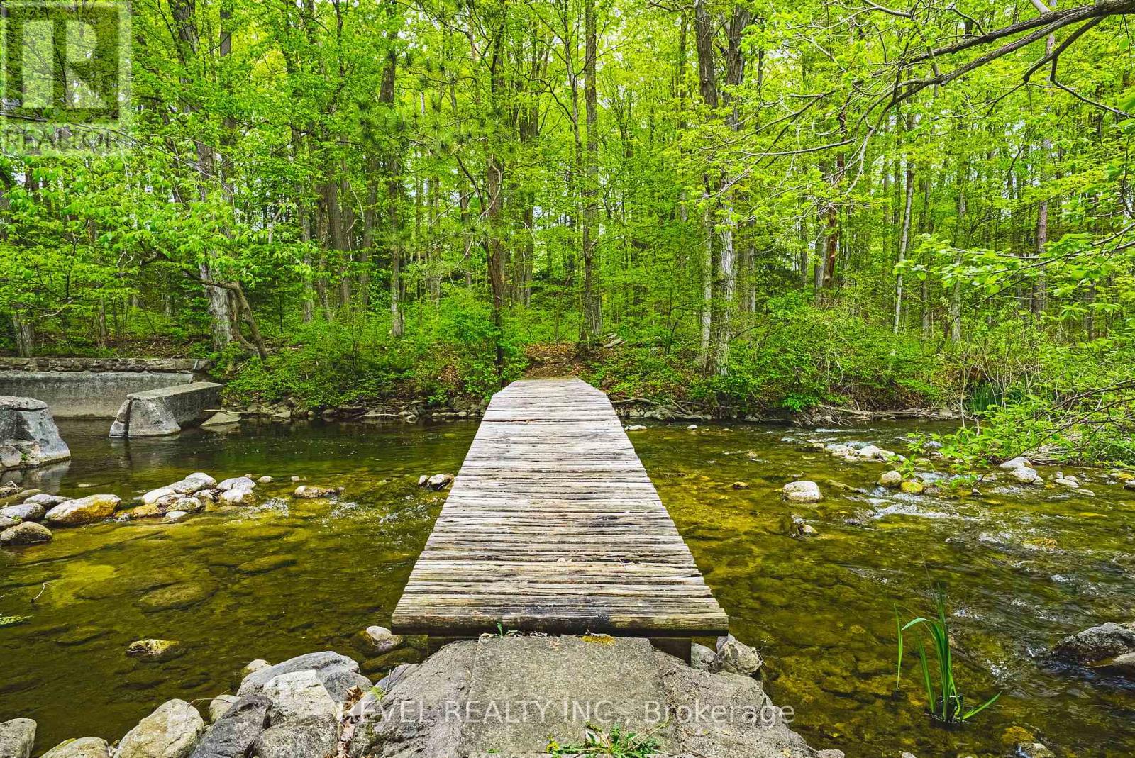 Photo 37 of 8546 Appleby Line, Milton ON