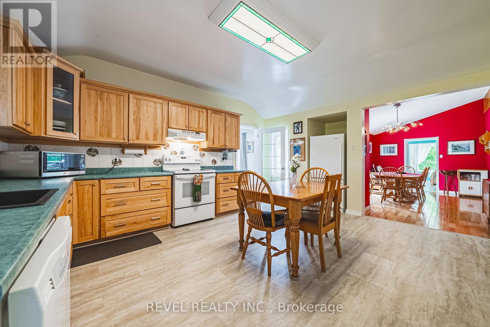 8546 APPLEBY LINE - 22