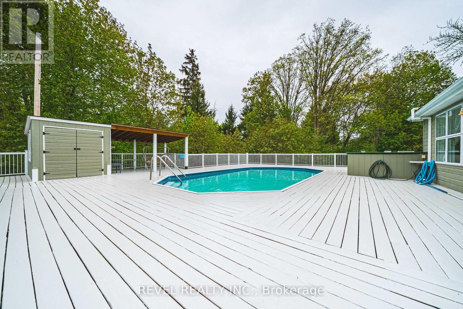 8546 APPLEBY LINE - 34