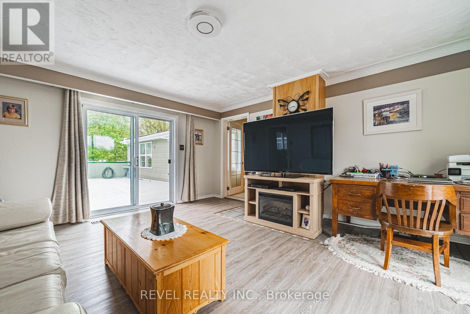 8546 APPLEBY LINE - 23