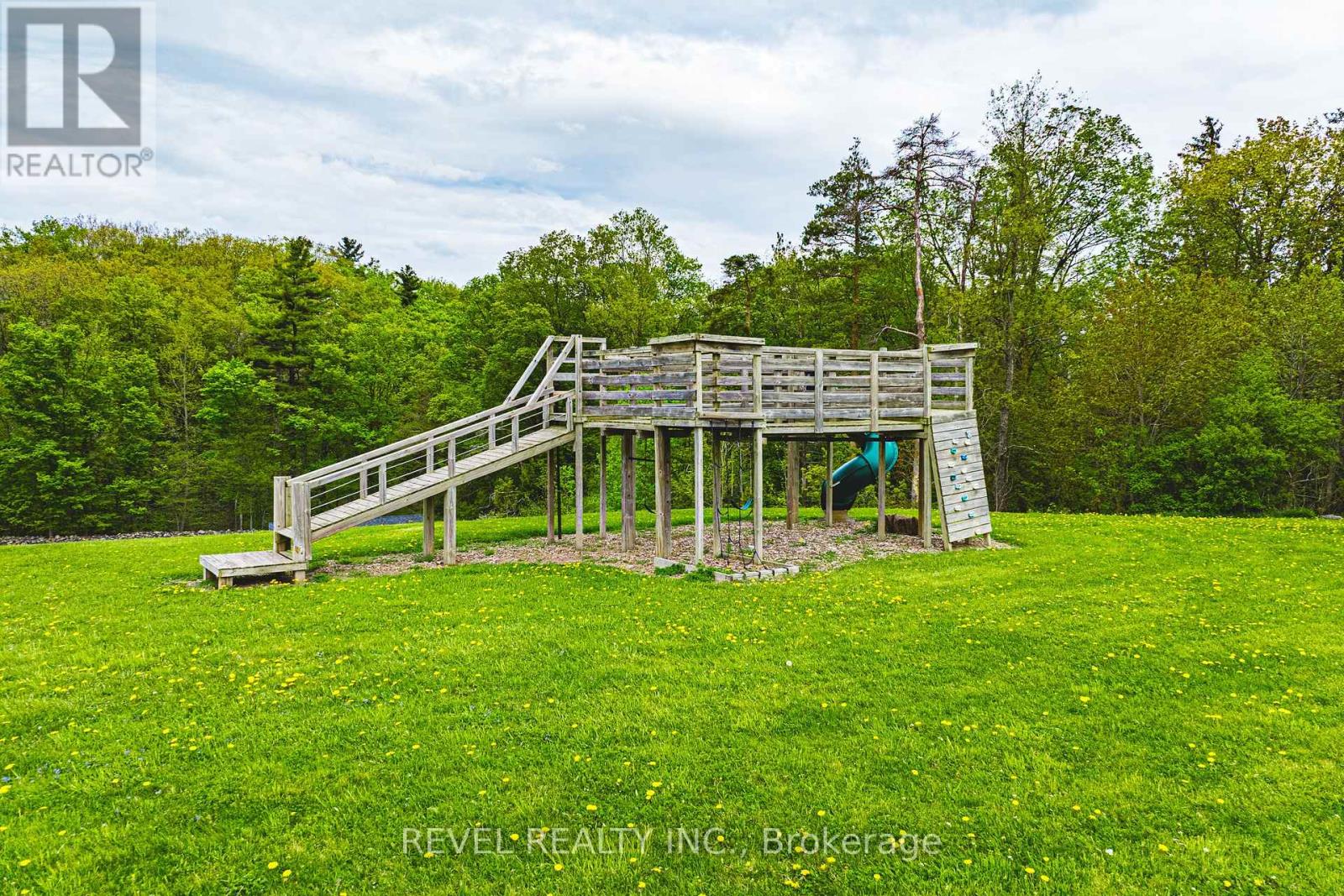 8546 APPLEBY LINE - 40