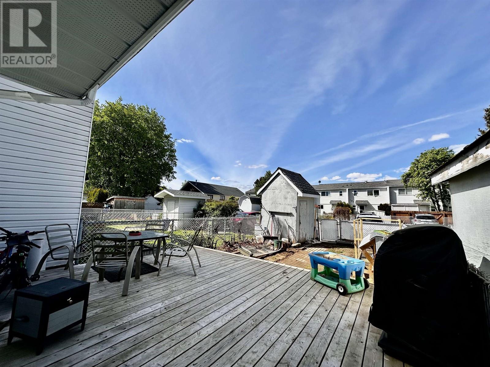 #2-4632 DAVIS Avenue, Terrace