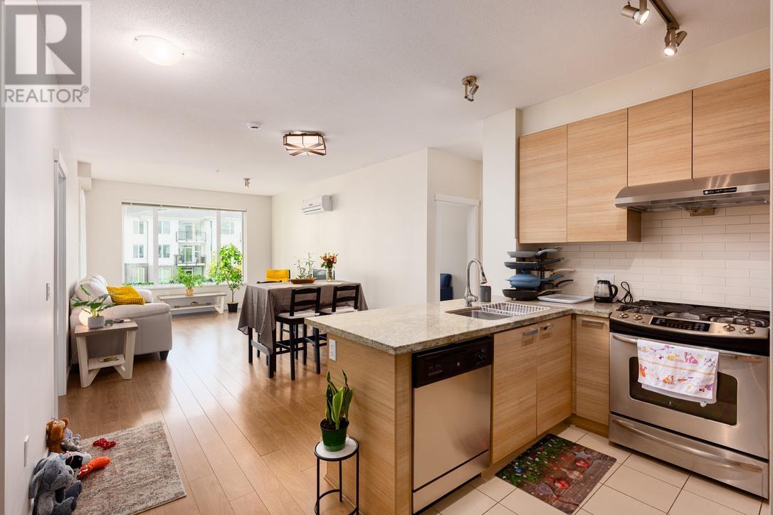 Photo 15 of 346 9388 Mckim Way, Richmond BC