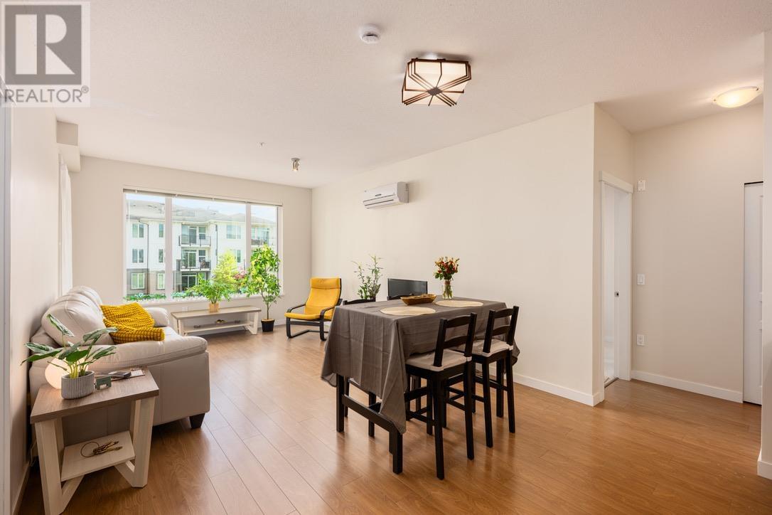 Photo 6 of 346 9388 Mckim Way, Richmond BC