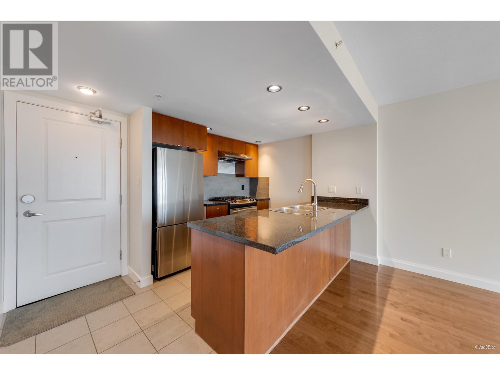 Photo 3 of 1707 9188 Hemlock Drive, Richmond BC