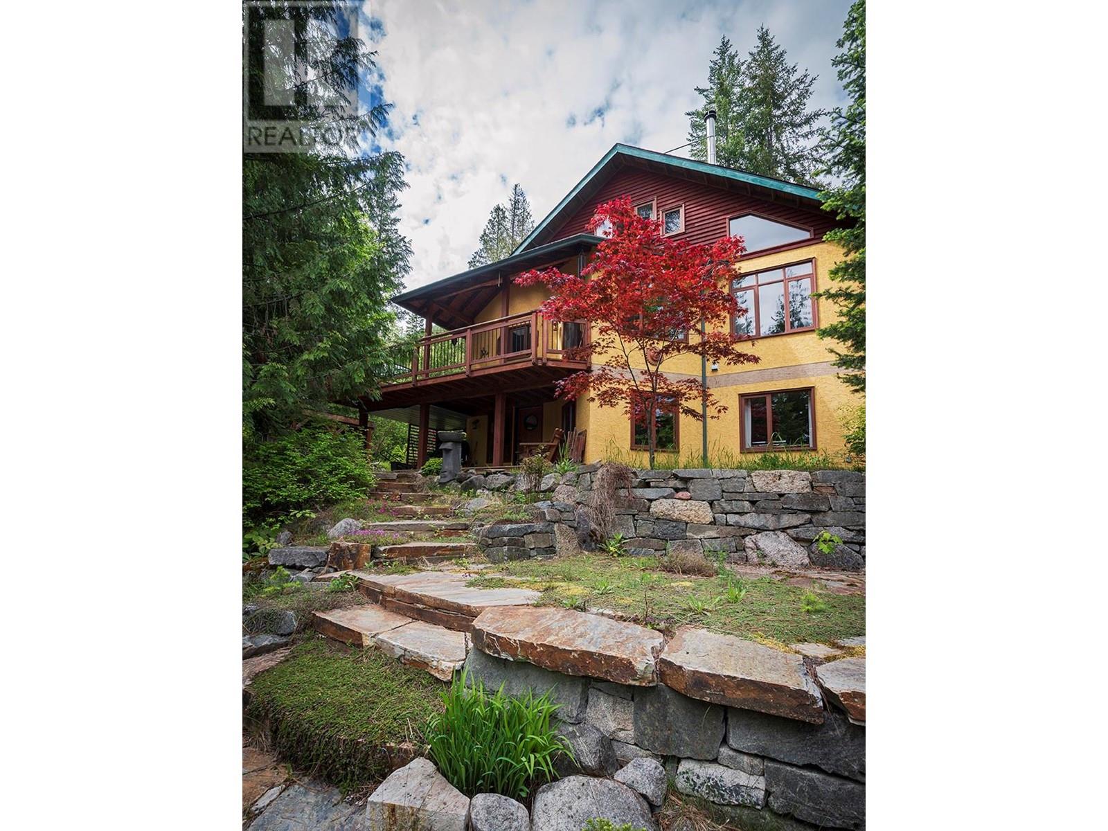 Photo 5 of 3230 The Middle Road, Nelson BC