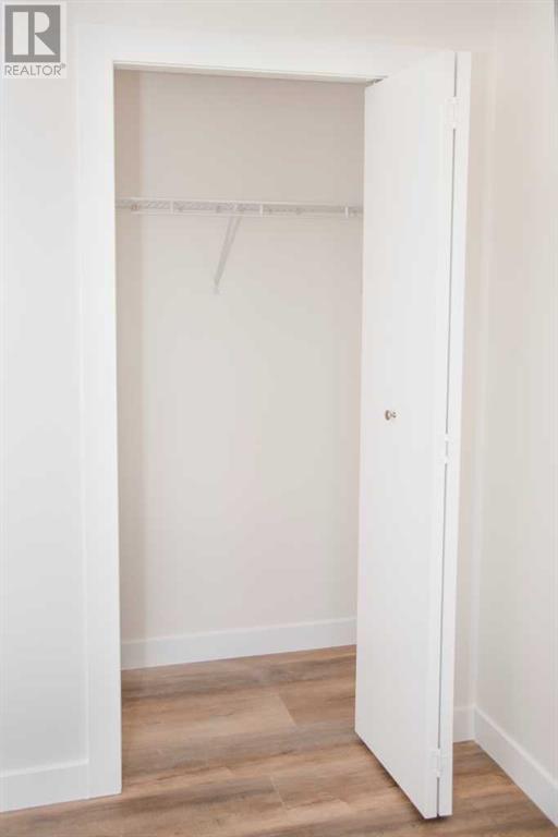Single Family House for Sale in  Stanley Avenue SW Elboya Calgary 