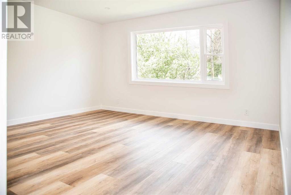 Single Family House for Sale in  Stanley Avenue SW Elboya Calgary 