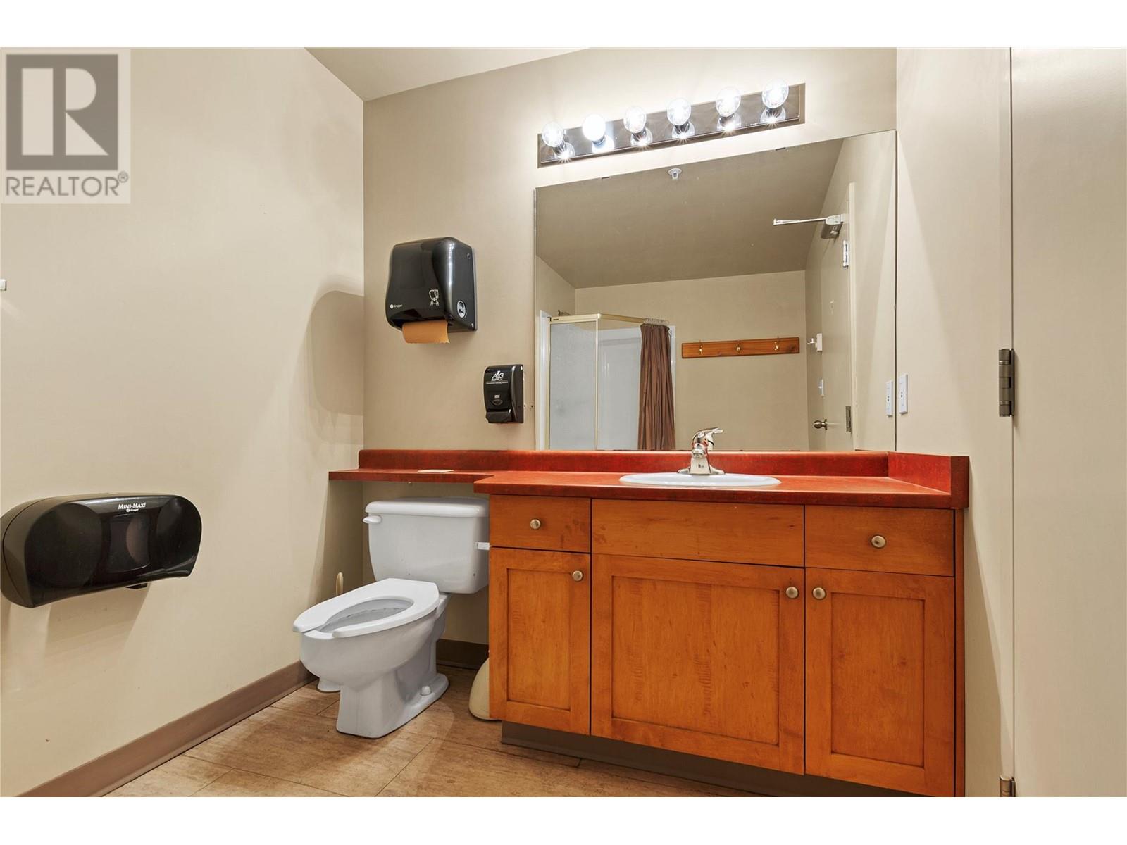 9812 Silver Star Road Unit# 213, Vernon