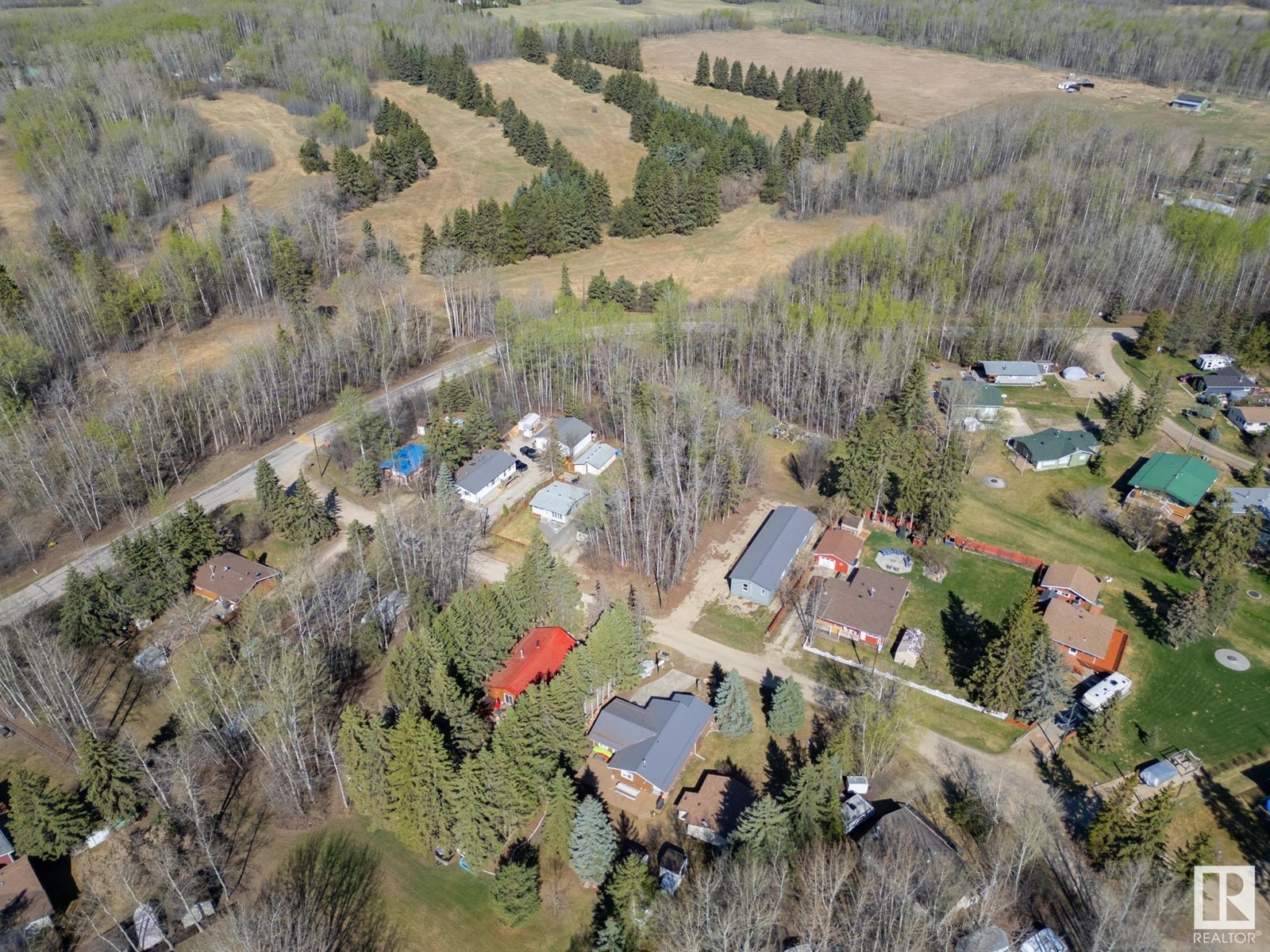 Photo 13 of 304 3rd Street, Rural Lac Ste Anne County AB