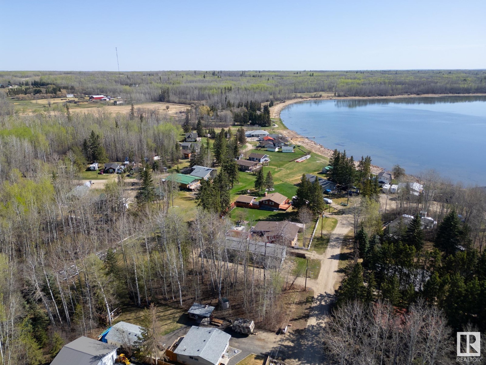 Photo 9 of 304 3rd Street, Rural Lac Ste Anne County AB