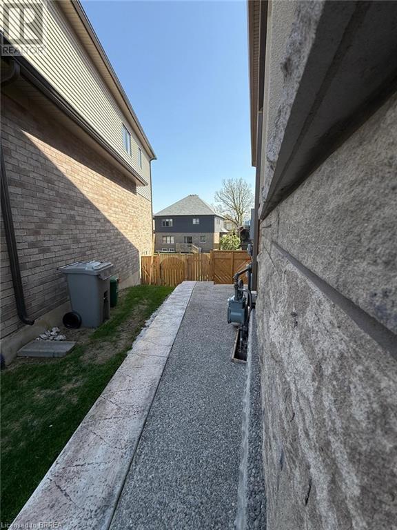 Photo 36 of 28 Rowley Street, Brantford ON