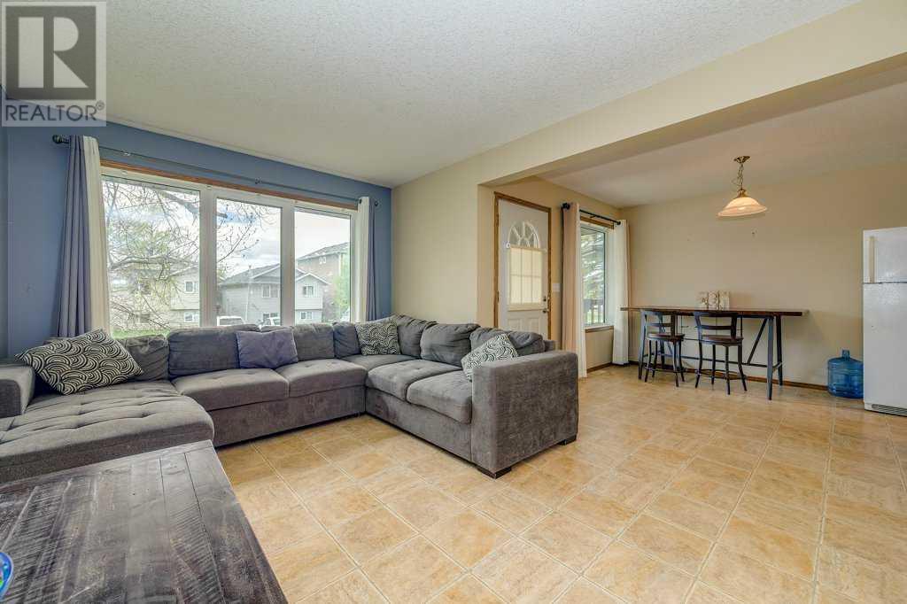 5009 41 Street, Sylvan Lake