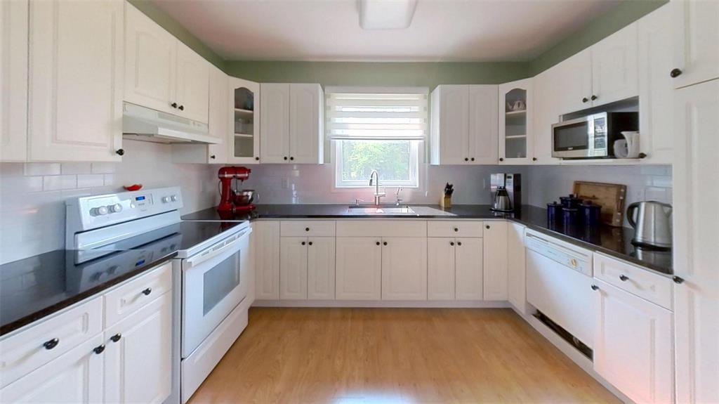 Photo 10 of 49080 Birch River Road, Hadashville MB