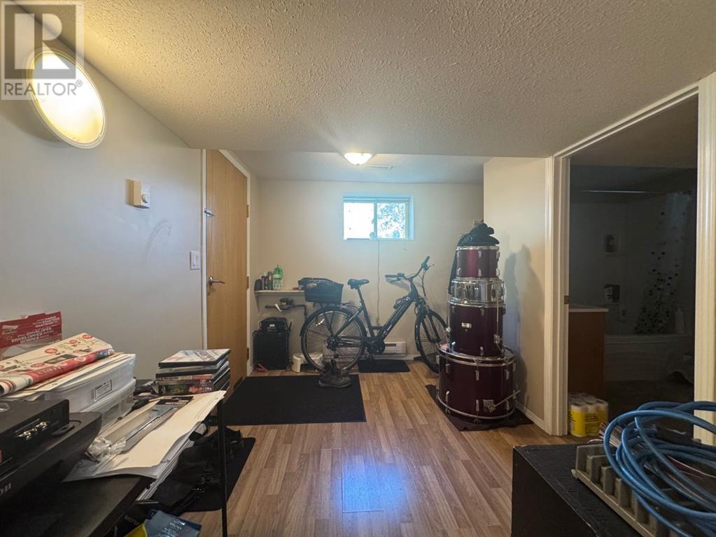 5254 50 Street, Lacombe