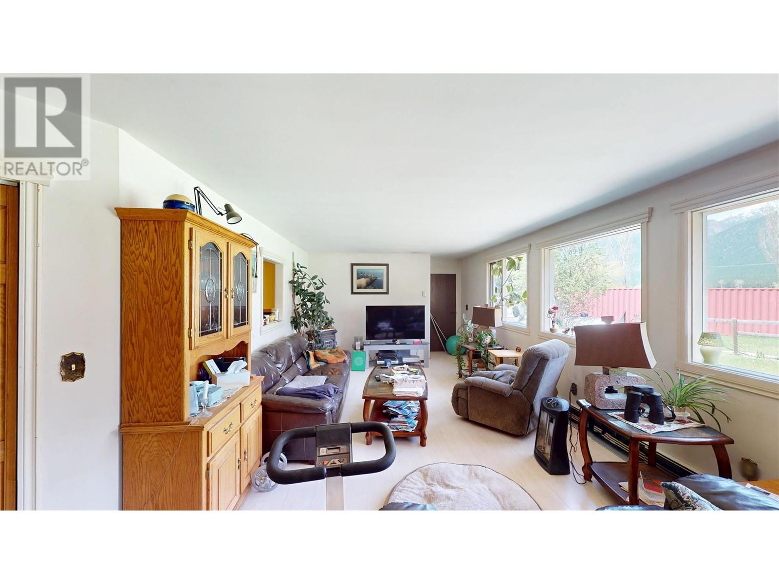 2325 Wardner Fort Steele Road - 13